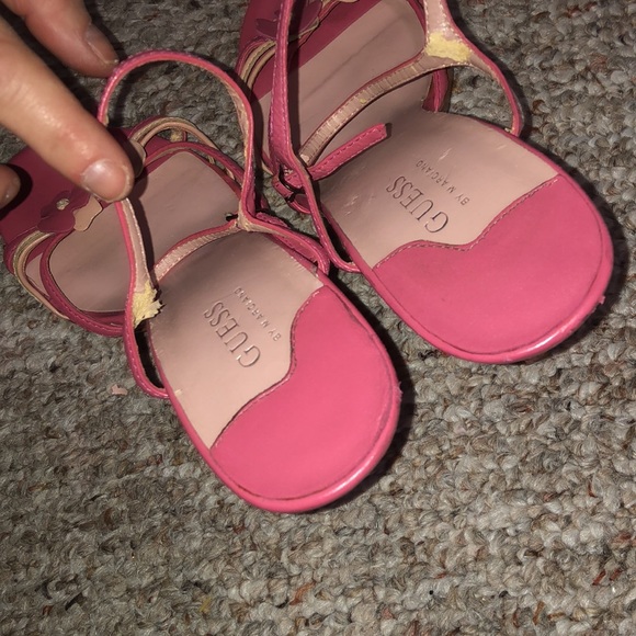 Pink guess heels - Picture 2 of 5